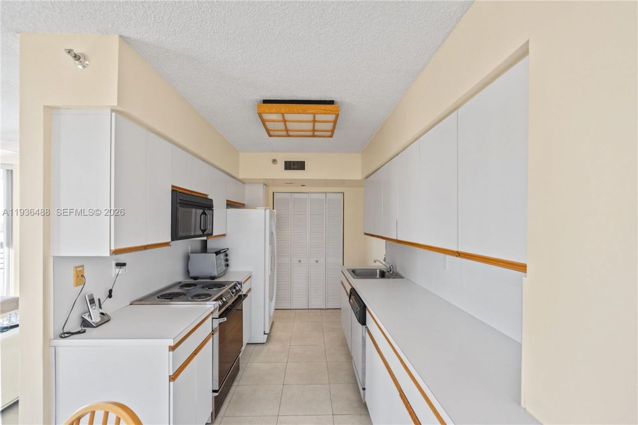 19195 NE 36th Ct, Unit 1706, Aventura, FL 33180 Photo