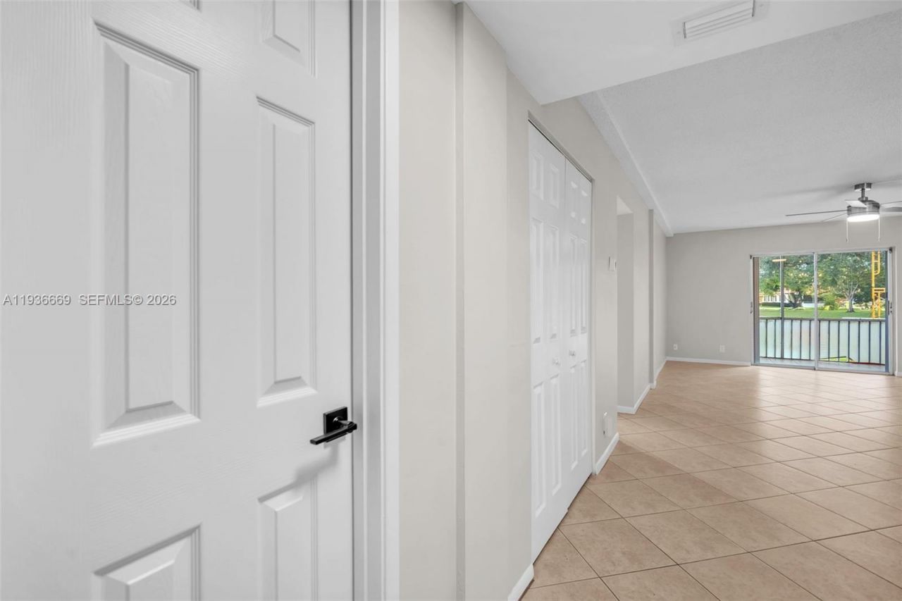 3475 Broken Woods Dr, Unit 106, Coral Springs, FL 33065 Photo