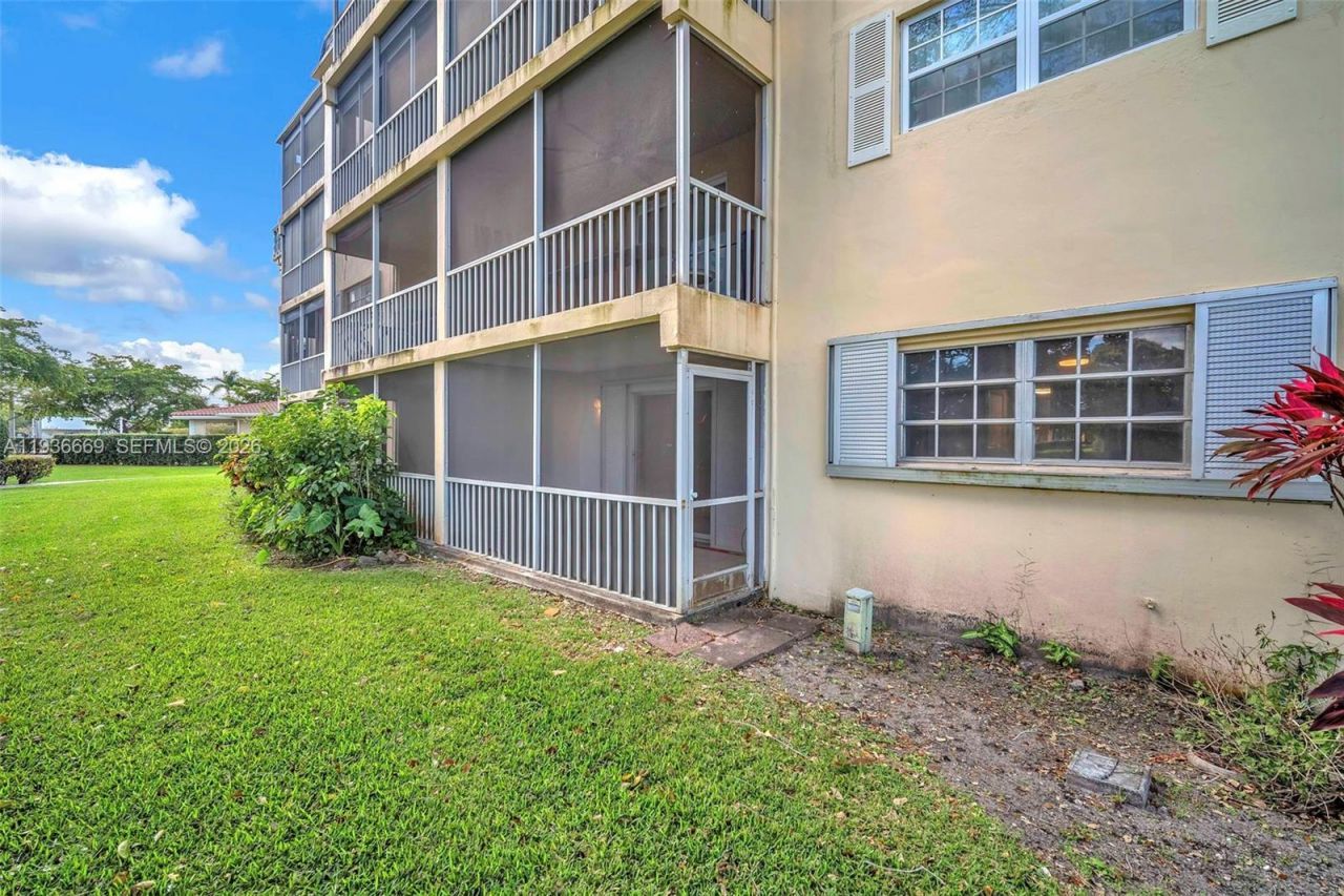 3475 Broken Woods Dr, Unit 106, Coral Springs, FL 33065 Photo