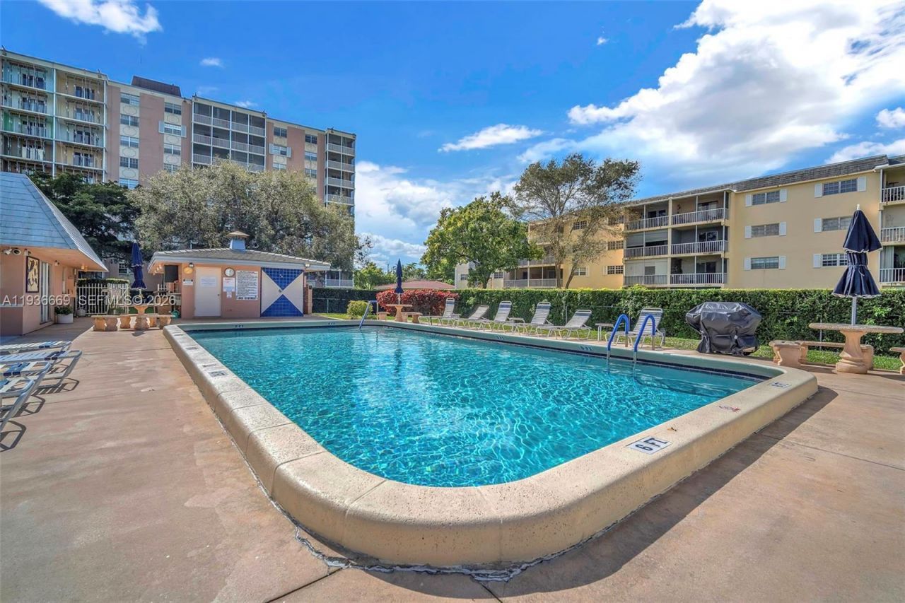 3475 Broken Woods Dr, Unit 106, Coral Springs, FL 33065 Photo