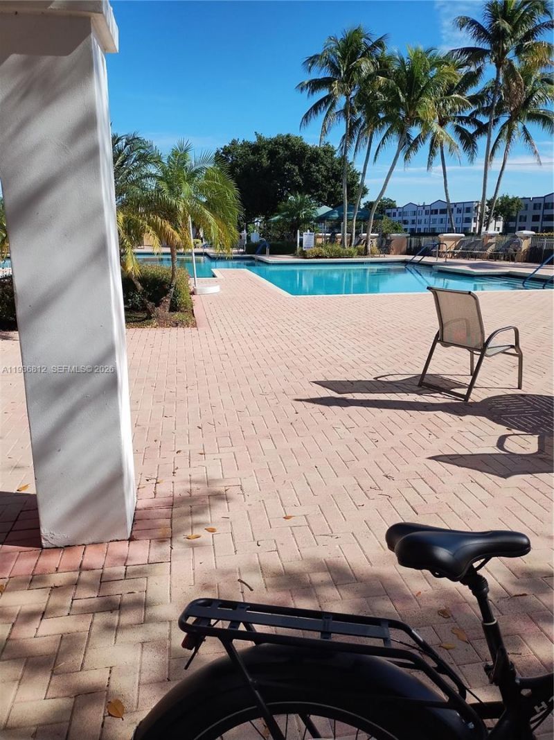 7649 E Granville Dr, Unit 301, Tamarac, FL 33321 Photo