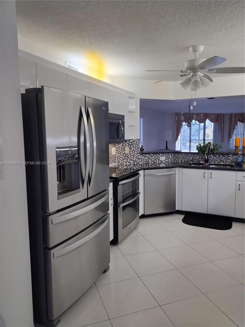 7649 E Granville Dr, Unit 301, Tamarac, FL 33321 Photo