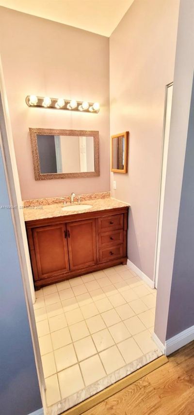 1005 NE 42nd Pl , Homestead, FL 33033 Photo