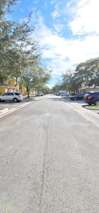 1005 NE 42nd Pl , Homestead, FL 33033 Photo