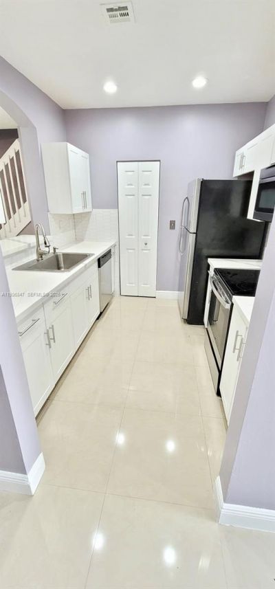 1005 NE 42nd Pl , Homestead, FL 33033 Photo