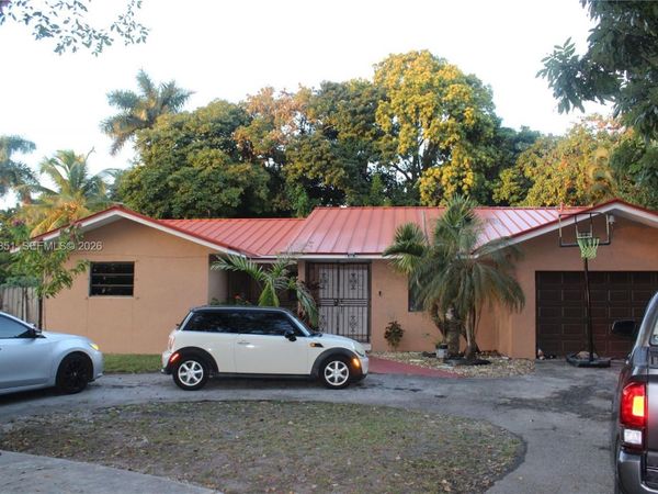 14334 NE 2nd Pl , Miami, FL 33161