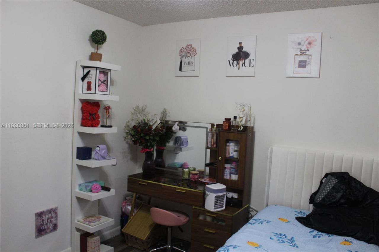 14334 NE 2nd Pl , Miami, FL 33161 Photo