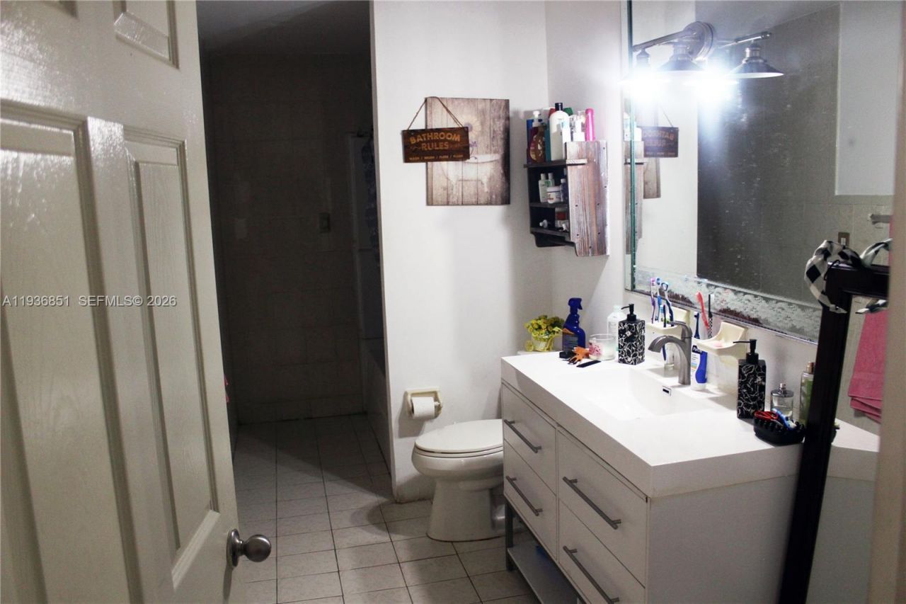 14334 NE 2nd Pl , Miami, FL 33161 Photo