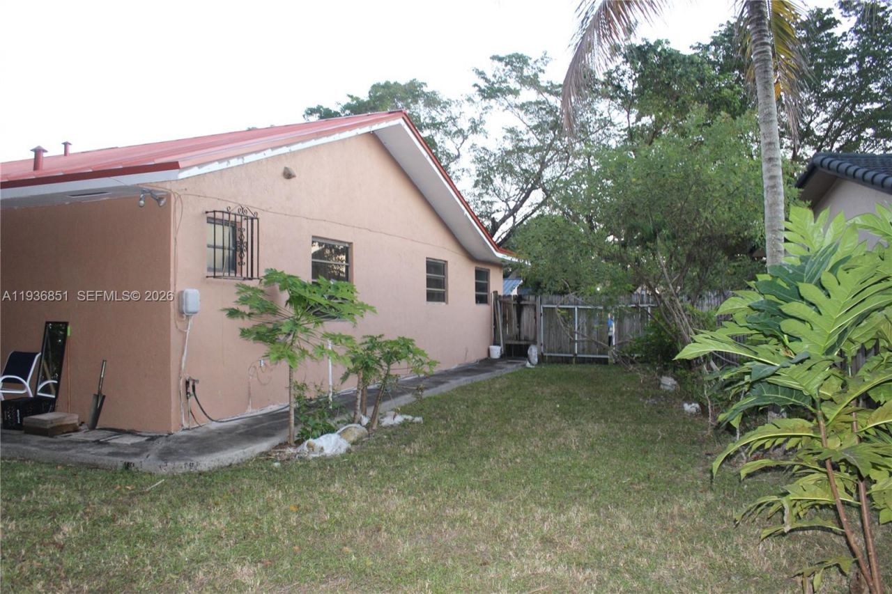 14334 NE 2nd Pl , Miami, FL 33161 Photo