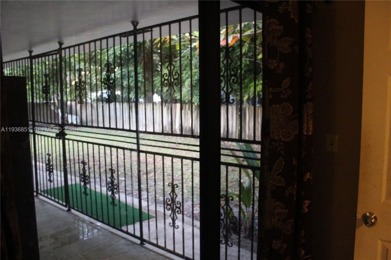 14334 NE 2nd Pl , Miami, FL 33161 Photo