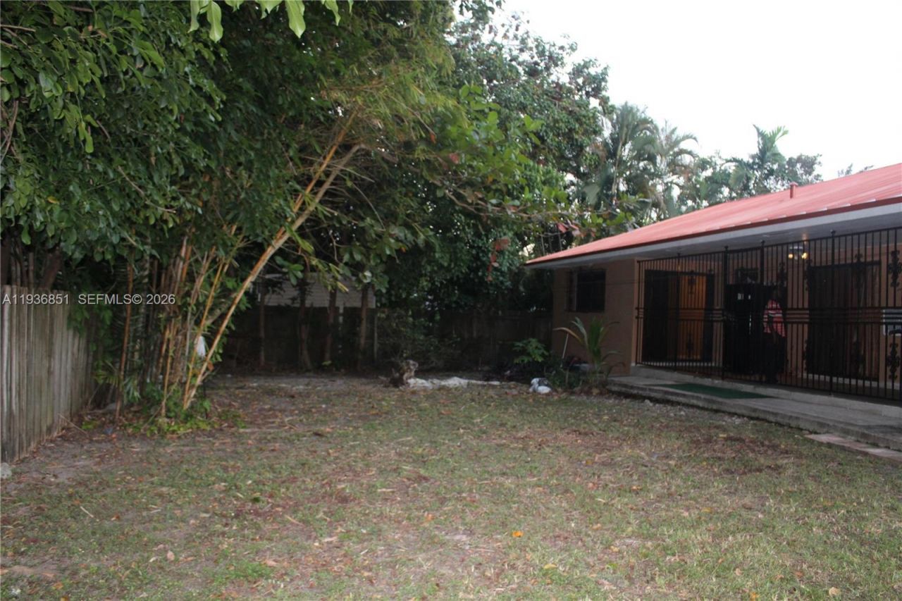 14334 NE 2nd Pl , Miami, FL 33161 Photo