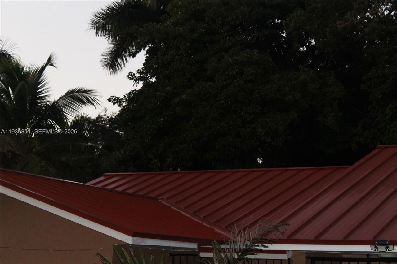 14334 NE 2nd Pl , Miami, FL 33161 Photo