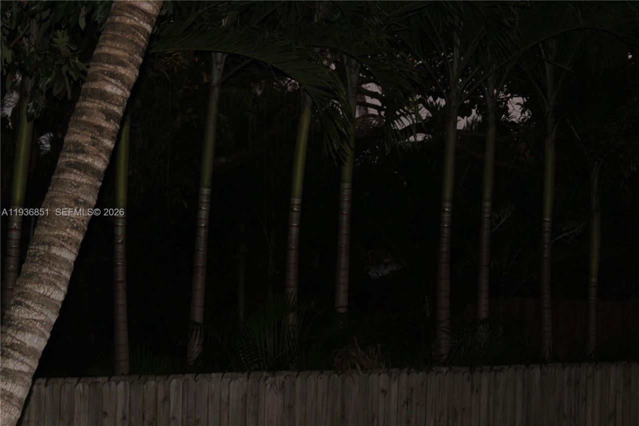 14334 NE 2nd Pl , Miami, FL 33161 Photo