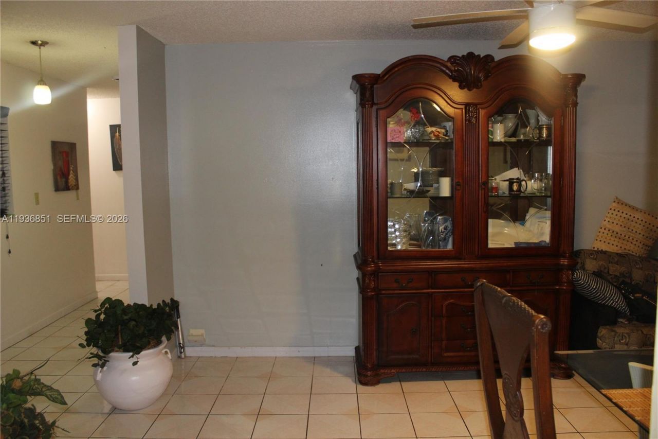 14334 NE 2nd Pl , Miami, FL 33161 Photo