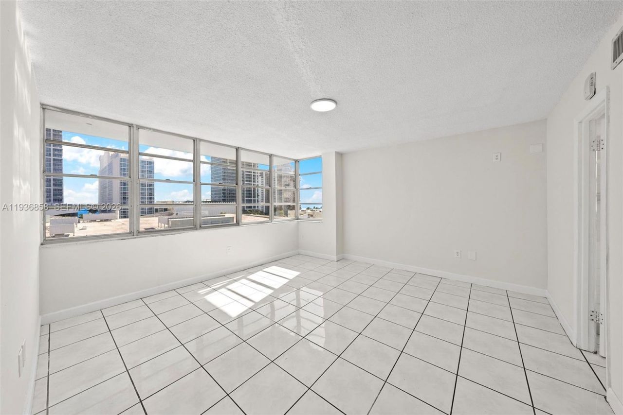 6855 E Abbott Ave , Unit 801, Miami Beach, FL 33141 Photo