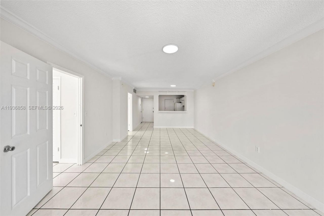 6855 E Abbott Ave , Unit 801, Miami Beach, FL 33141 Photo