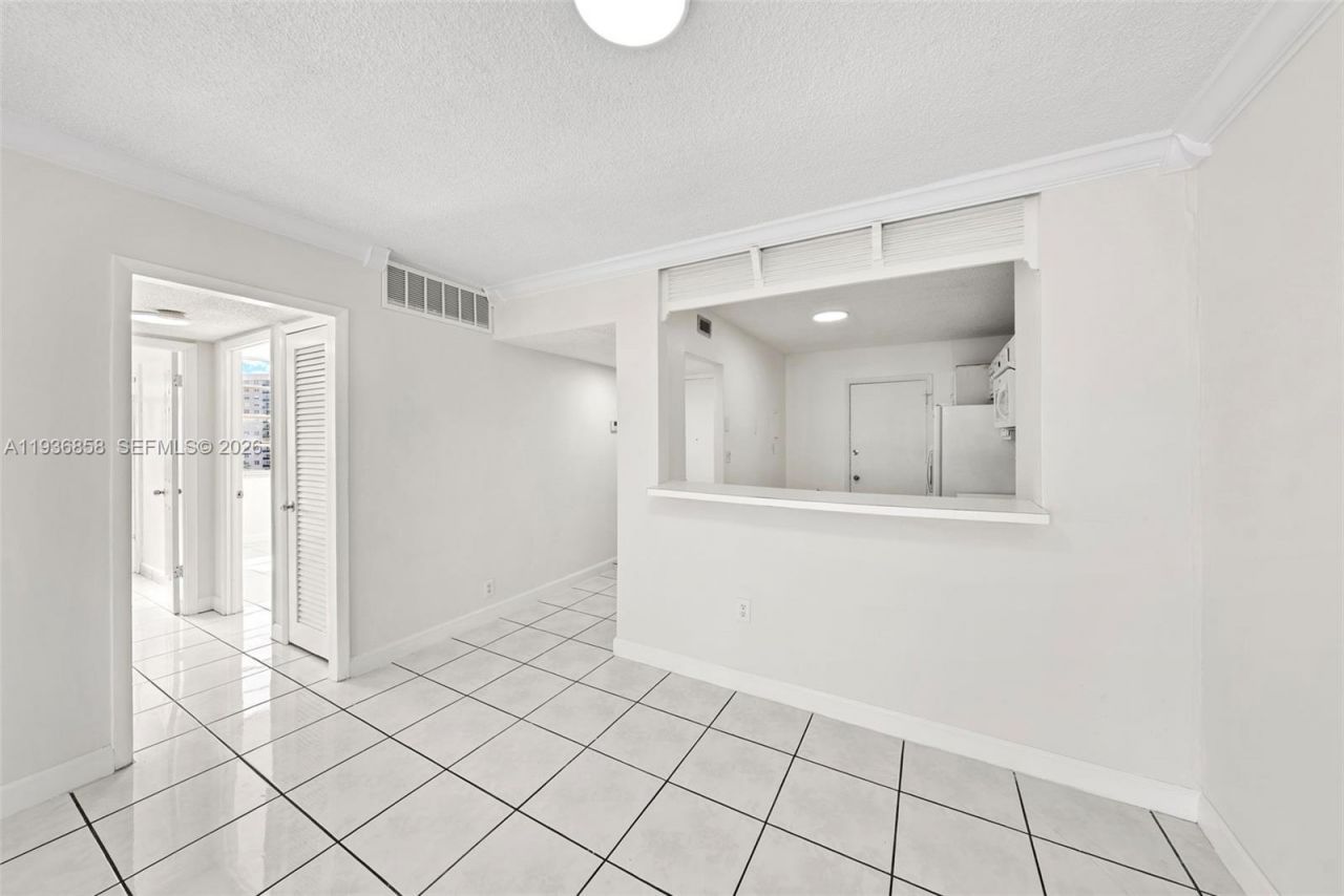 6855 E Abbott Ave , Unit 801, Miami Beach, FL 33141 Photo