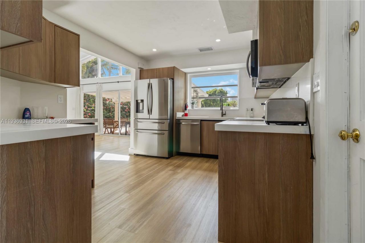 900 Belle Meade Island Dr., Miami, FL 33138 Photo