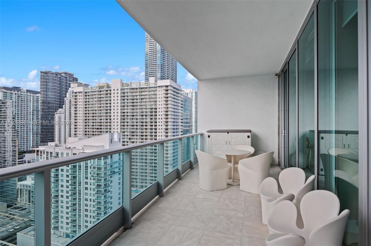 1331 Brickell Bay Dr, Unit 2907, Miami, FL 33131 Photo