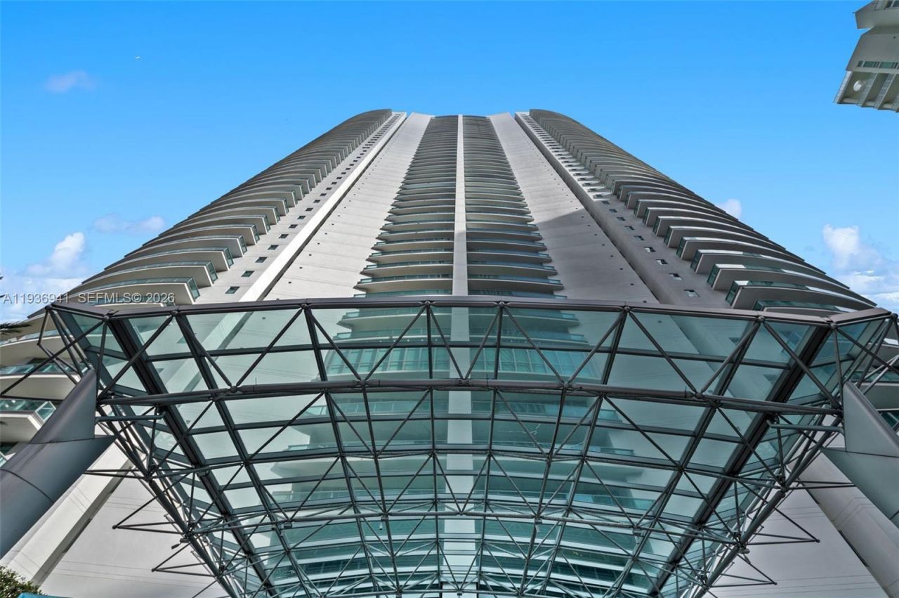 1331 Brickell Bay Dr, Unit 2907, Miami, FL 33131 Photo