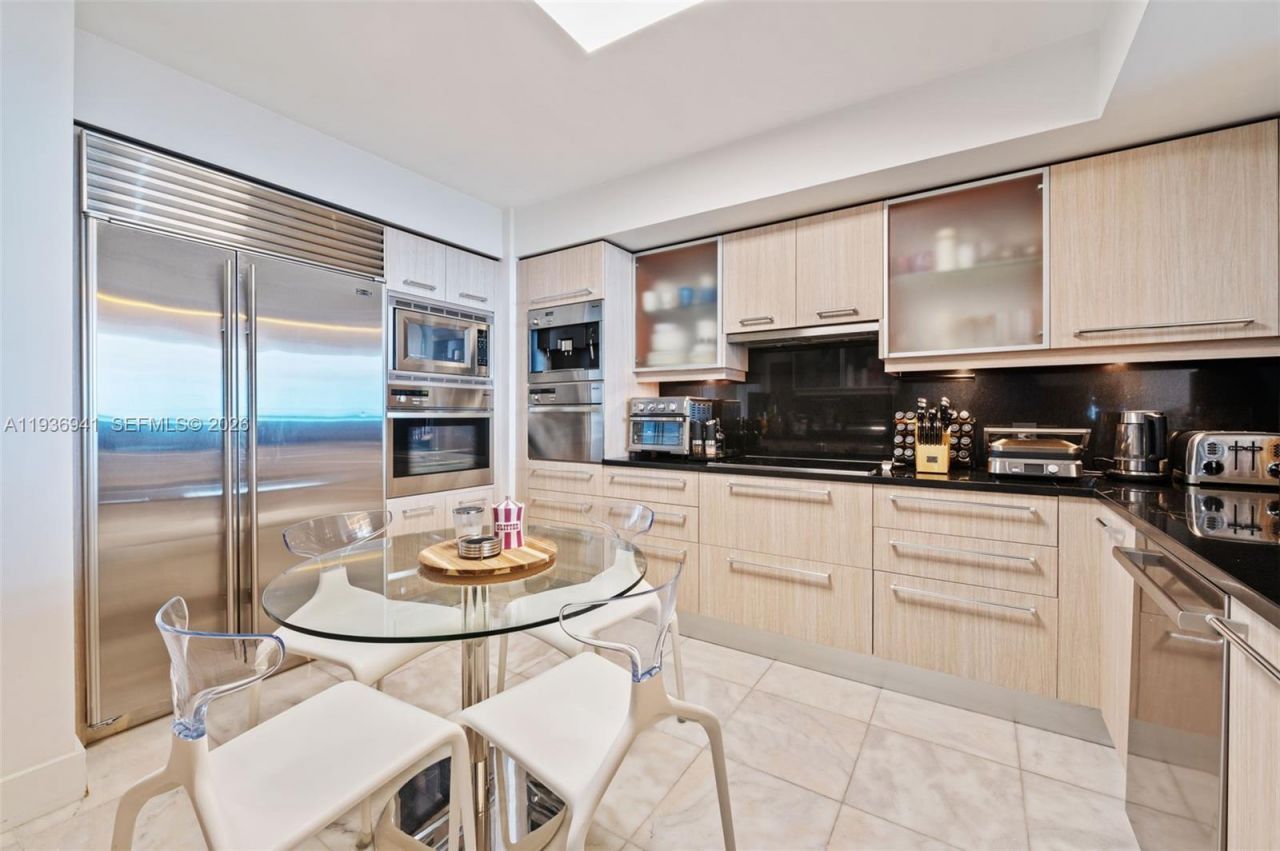 1331 Brickell Bay Dr, Unit 2907, Miami, FL 33131 Photo