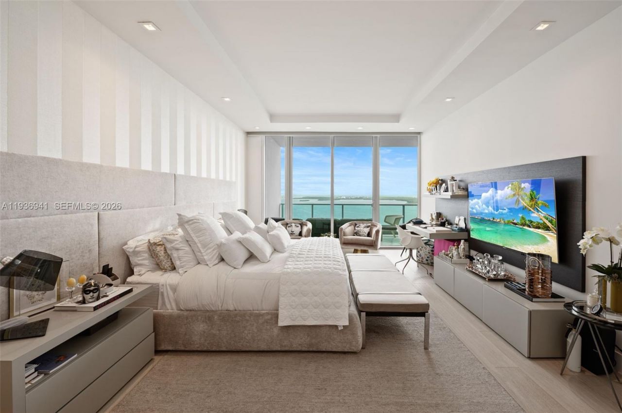 1331 Brickell Bay Dr, Unit 2907, Miami, FL 33131 Photo