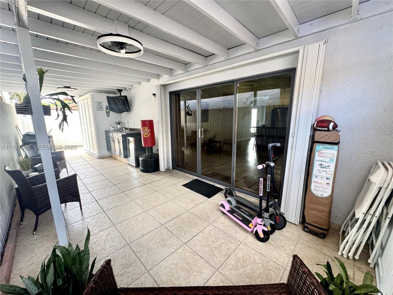 11512 SW 6th St, Sweetwater, FL 33174 Photo