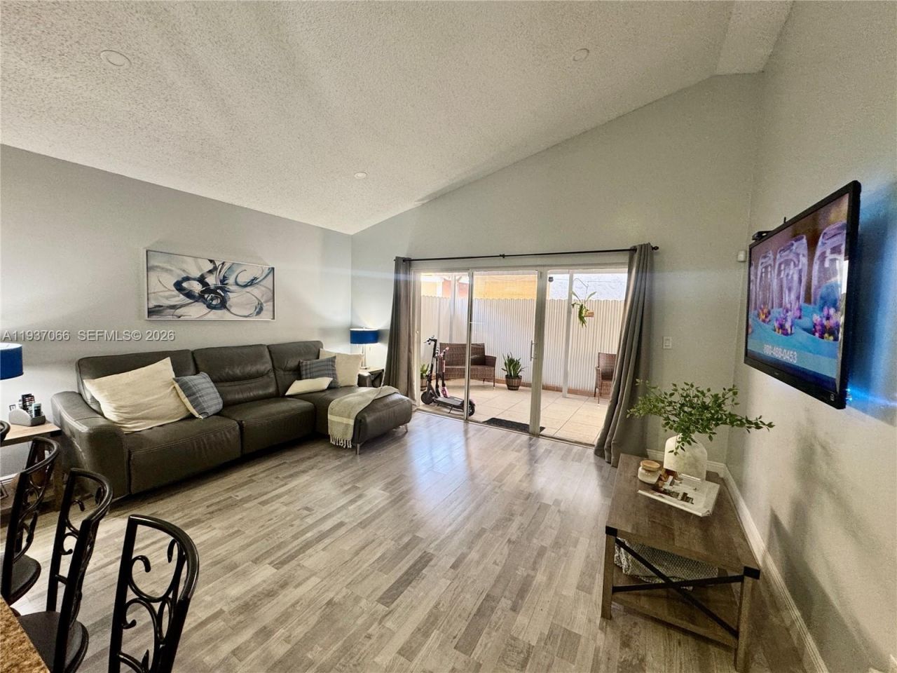 11512 SW 6th St, Sweetwater, FL 33174 Photo