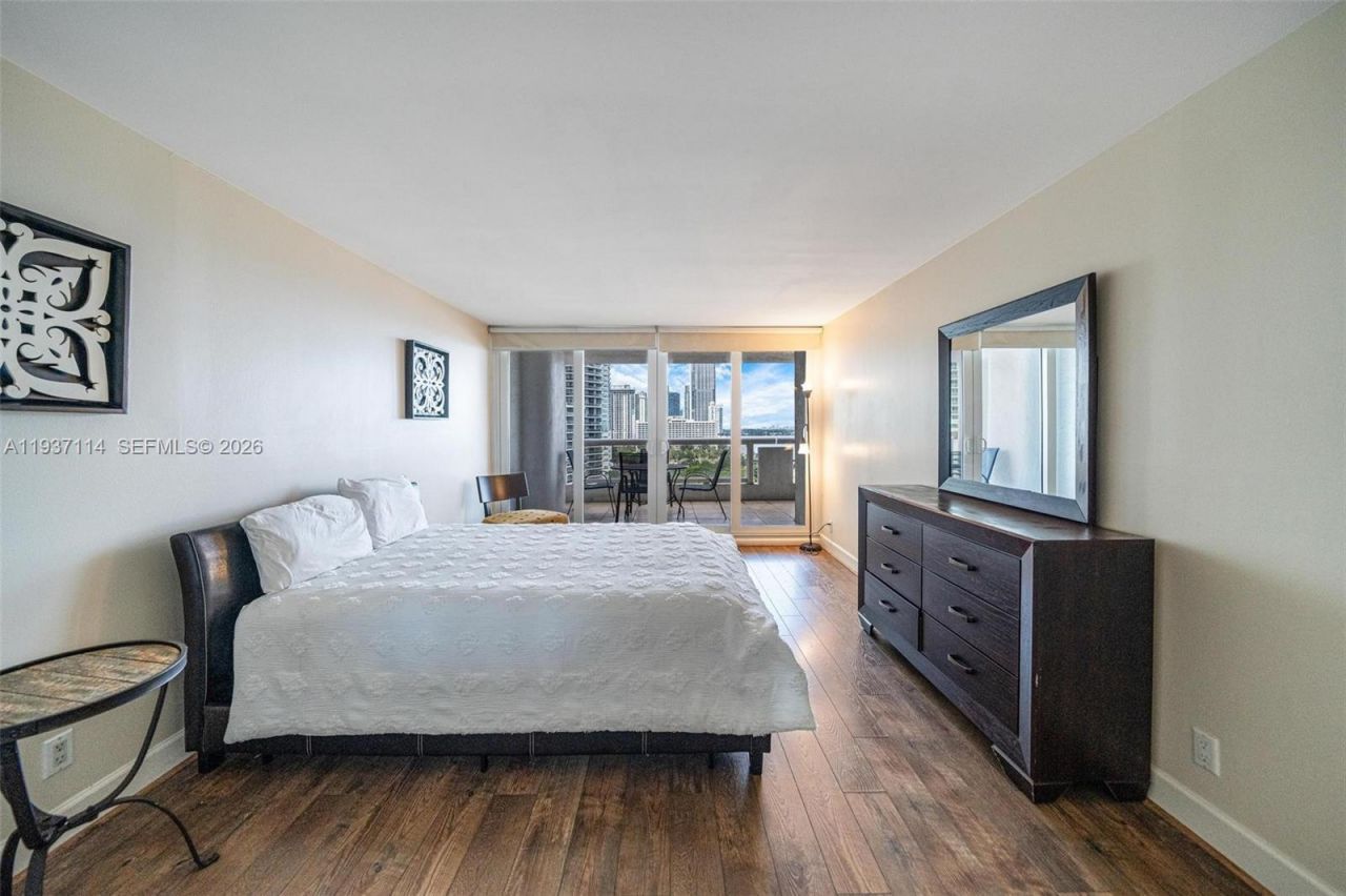 1717 N Bayshore Dr, Unit A-1439, Miami, FL 33132 Photo