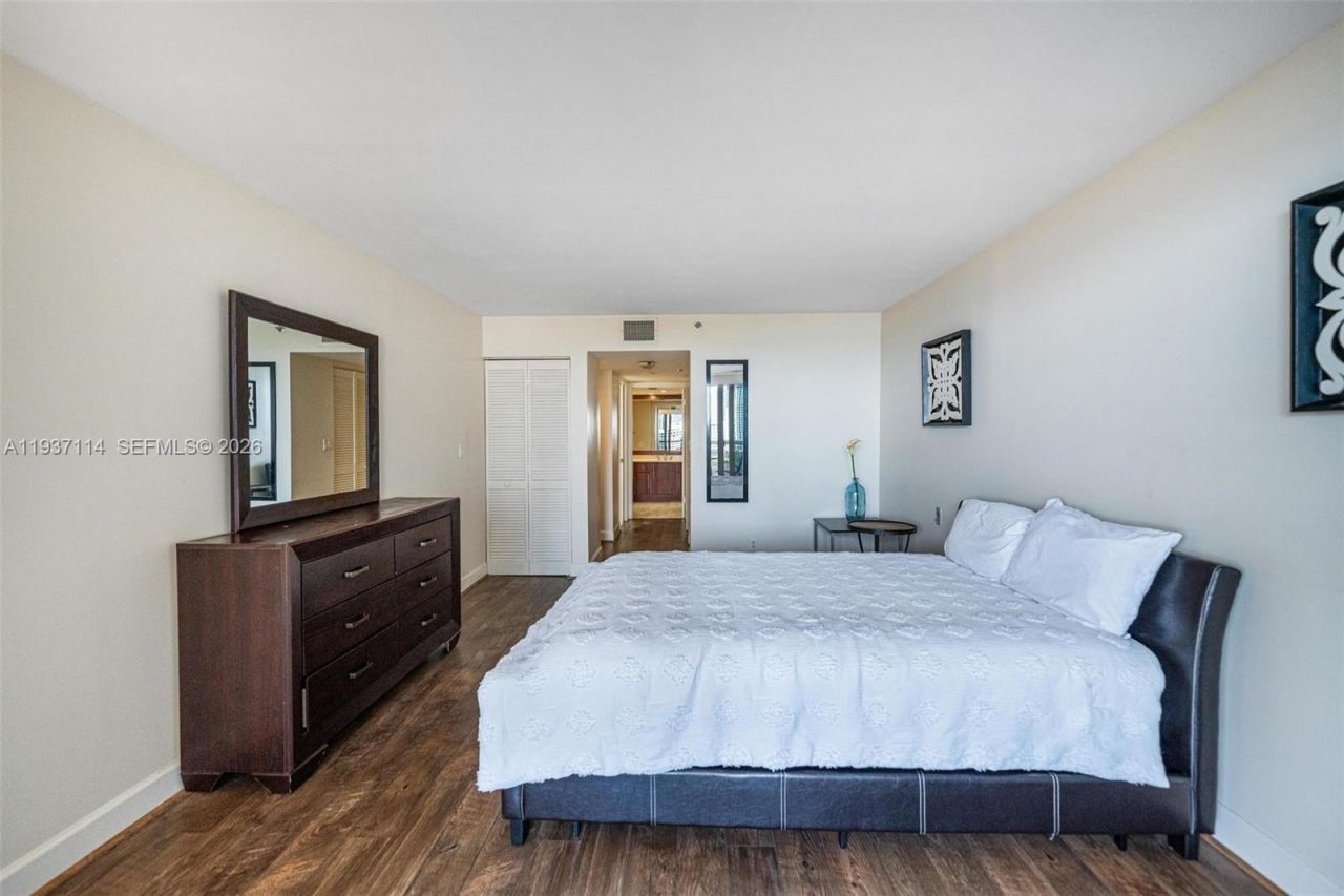 1717 N Bayshore Dr, Unit A-1439, Miami, FL 33132 Photo