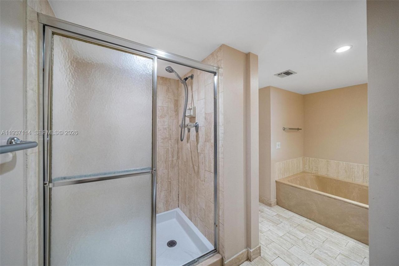 1717 N Bayshore Dr, Unit A-1439, Miami, FL 33132 Photo