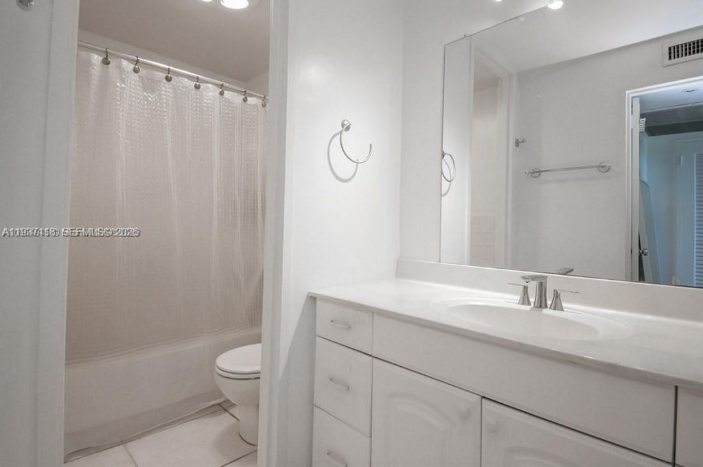 3 Island Ave , Unit 07B, Miami Beach, FL 33139 Photo