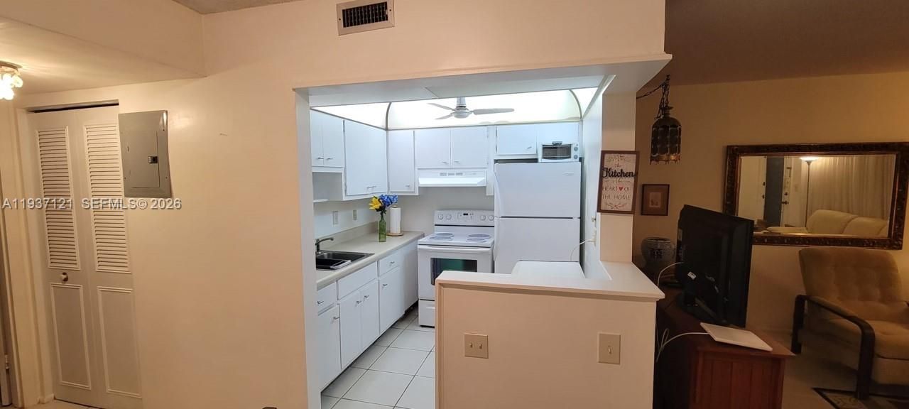 3061 NW 47th Ter, Unit 232B, Lauderdale Lakes, FL 33313 Photo