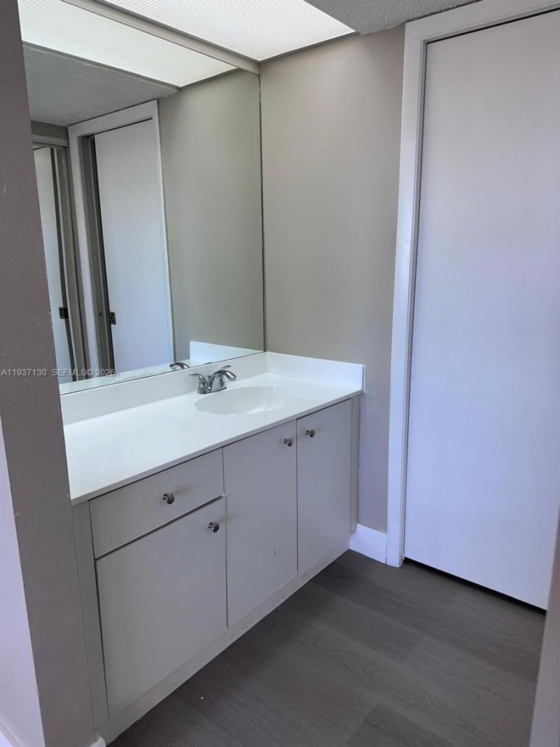 2246 SE 27th Dr, Unit 204-D, Homestead, FL 33035 Photo