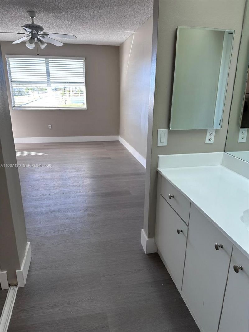 2246 SE 27th Dr, Unit 204-D, Homestead, FL 33035 Photo