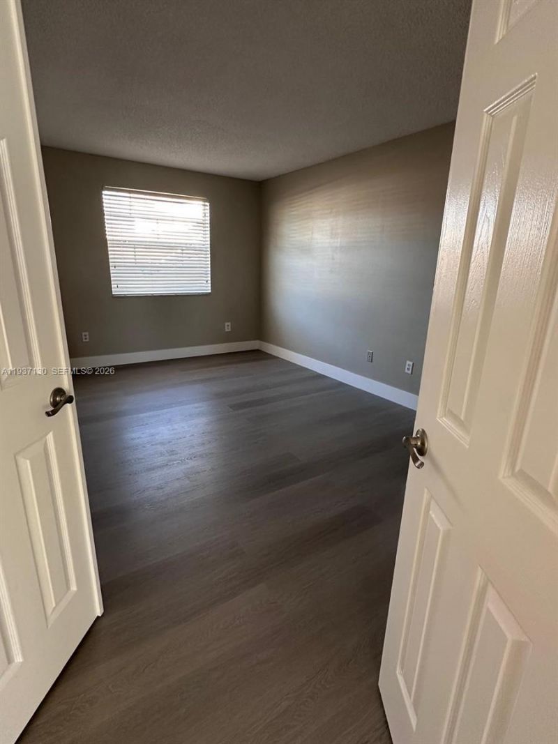 2246 SE 27th Dr, Unit 204-D, Homestead, FL 33035 Photo