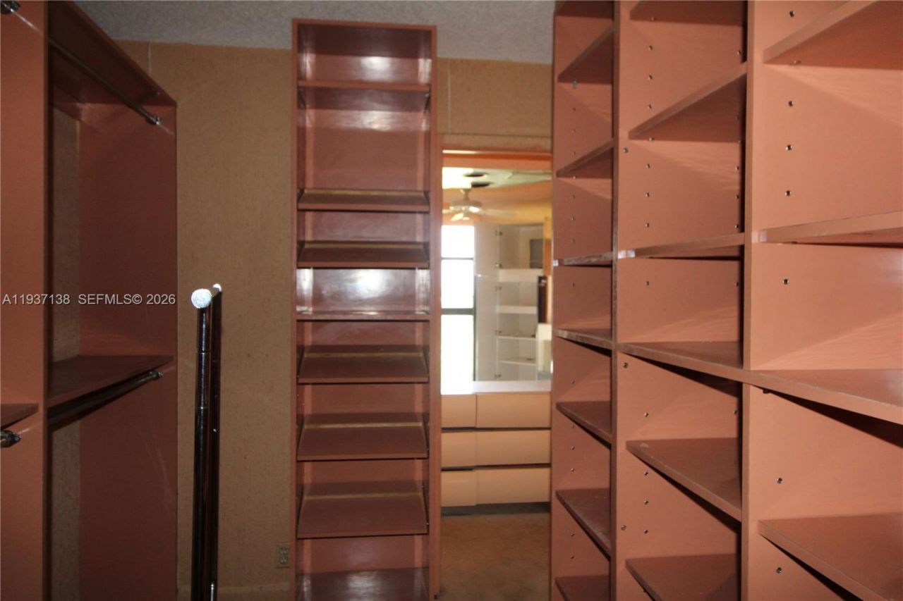 1000 Quayside Ter , Unit 1807, Miami, FL 33138 Photo