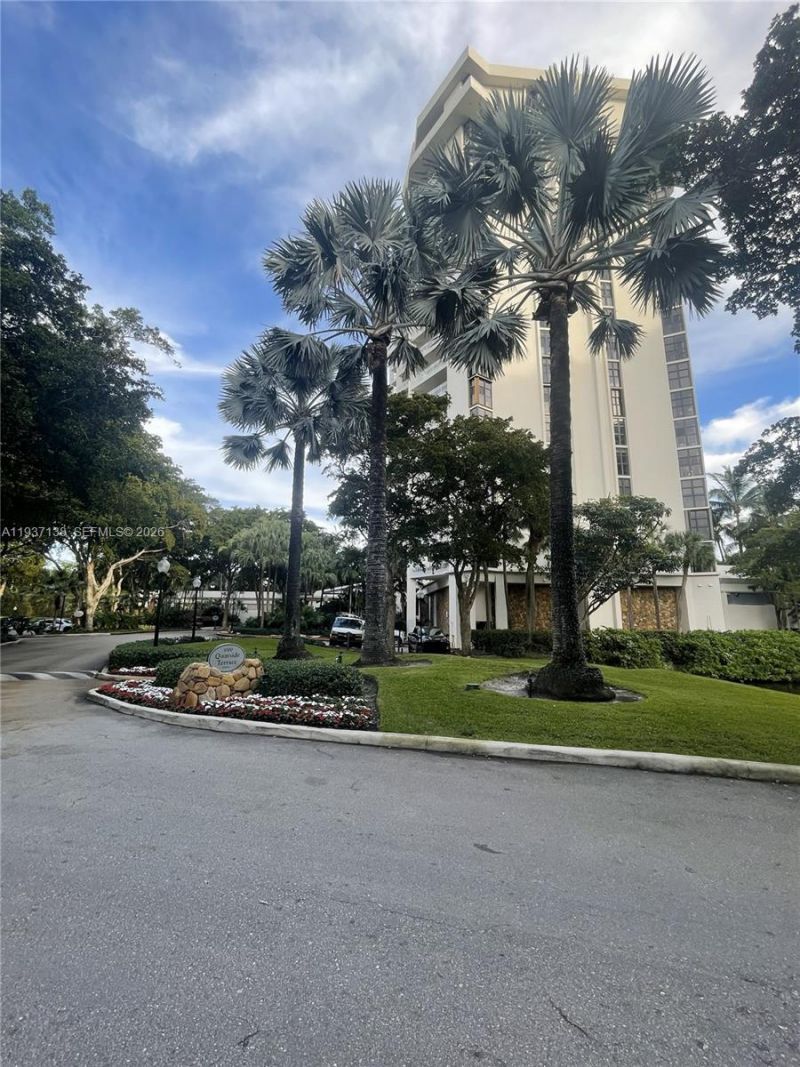 1000 Quayside Ter , Unit 1807, Miami, FL 33138 Photo