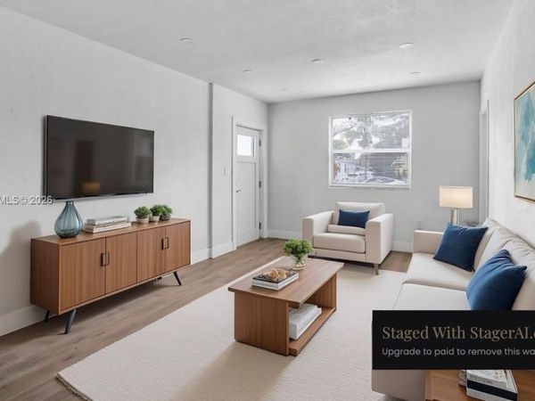 975 NW 134th St, North Miami, FL 33168