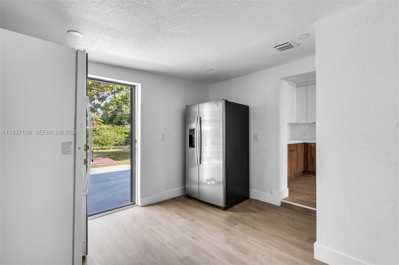 975 NW 134th St, North Miami, FL 33168 Photo