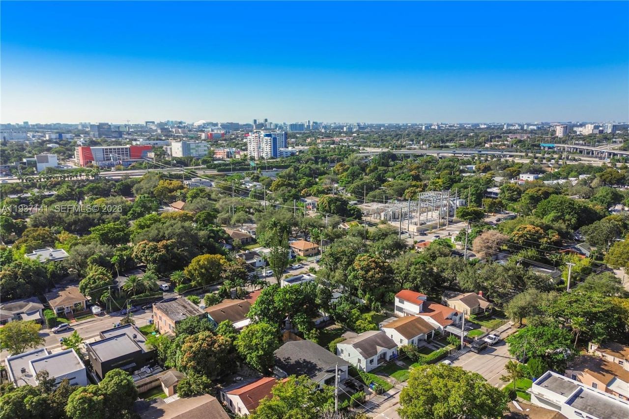 254 NW 43rd St, Miami, FL 33127 Photo