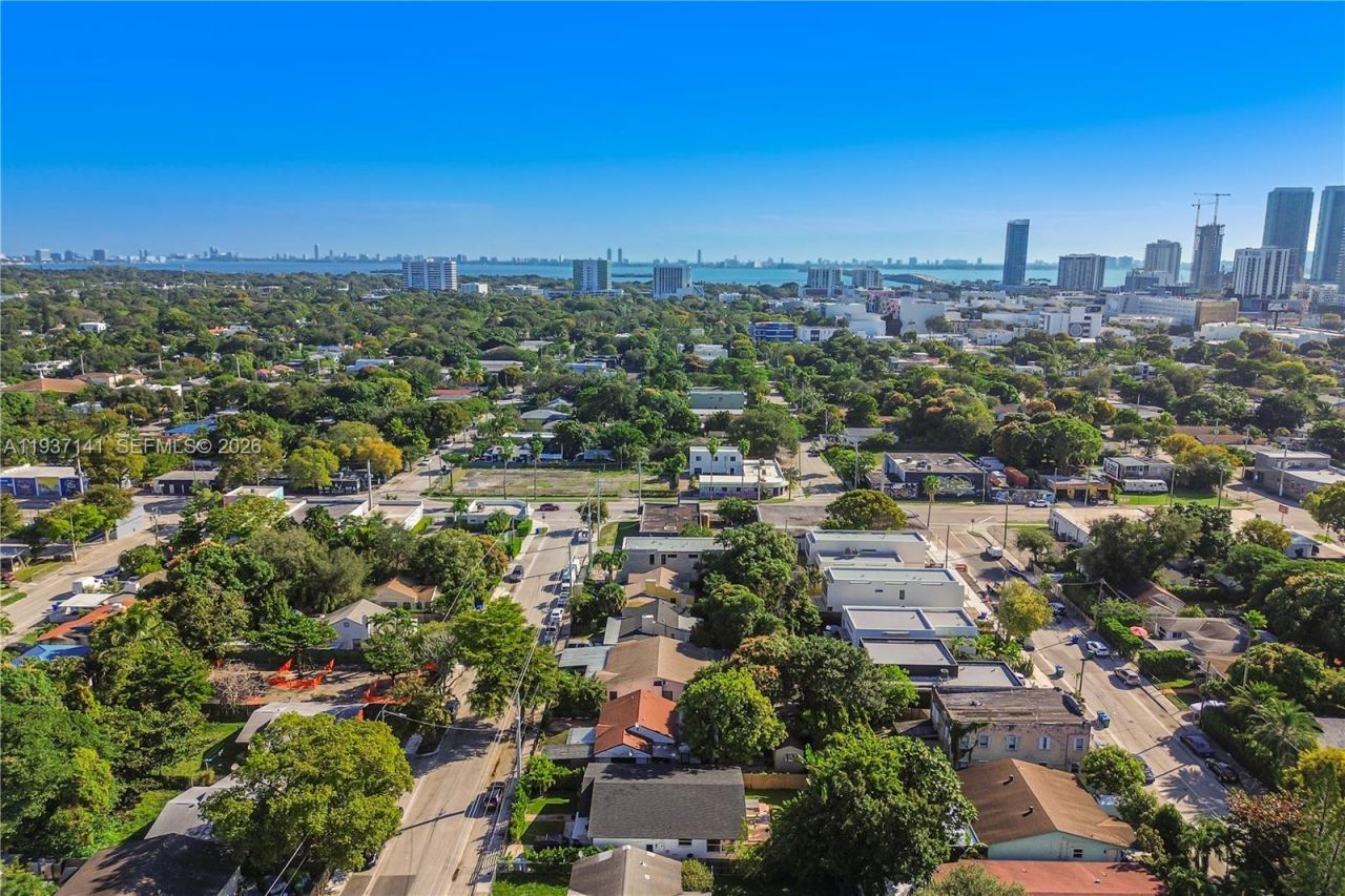 254 NW 43rd St, Miami, FL 33127 Photo