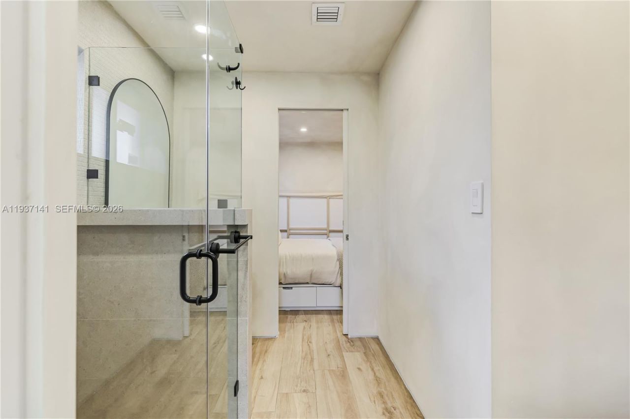 254 NW 43rd St, Miami, FL 33127 Photo