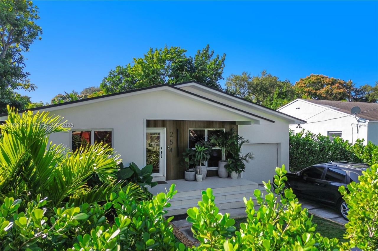 254 NW 43rd St, Miami, FL 33127 Photo