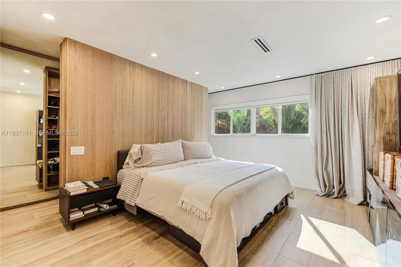 254 NW 43rd St, Miami, FL 33127 Photo