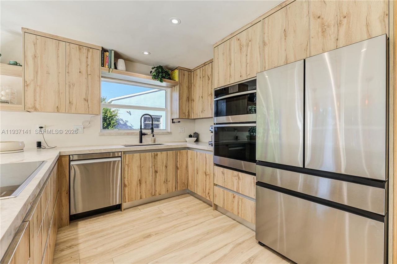 254 NW 43rd St, Miami, FL 33127 Photo