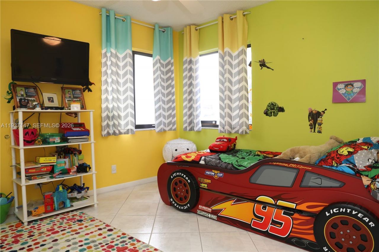 1131 SW 109th Ave, Pembroke Pines, FL 33025 Photo