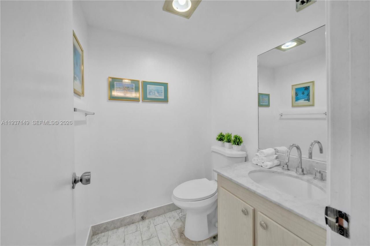 2401 S Ocean Dr, Unit 702, Hollywood, FL 33019 Photo