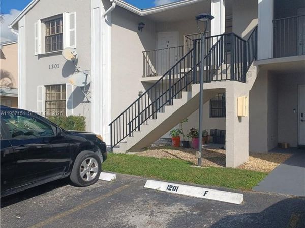 1201 N Liberty Ave, Unit 1201E, Homestead, FL 33034