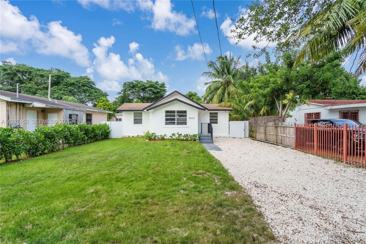 2443 NW 55th St, Miami, FL 33142 Photo